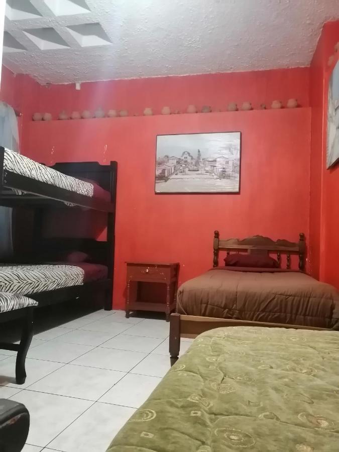 Escocie - Quito Hotel Luaran gambar
