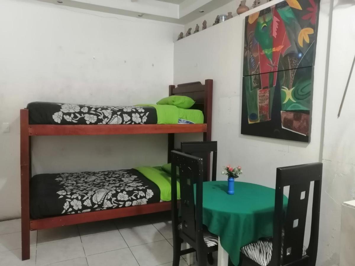 Escocie - Quito Hotel Luaran gambar